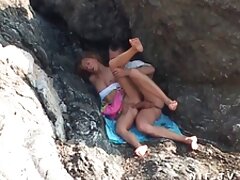 Tóc vàng tuổi teen thúc giục trên ướt át vòi nước gay xxx viet nam